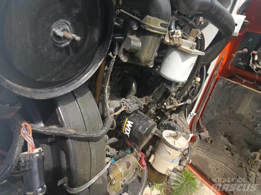Bobcat S 220 スキッドステアローダー