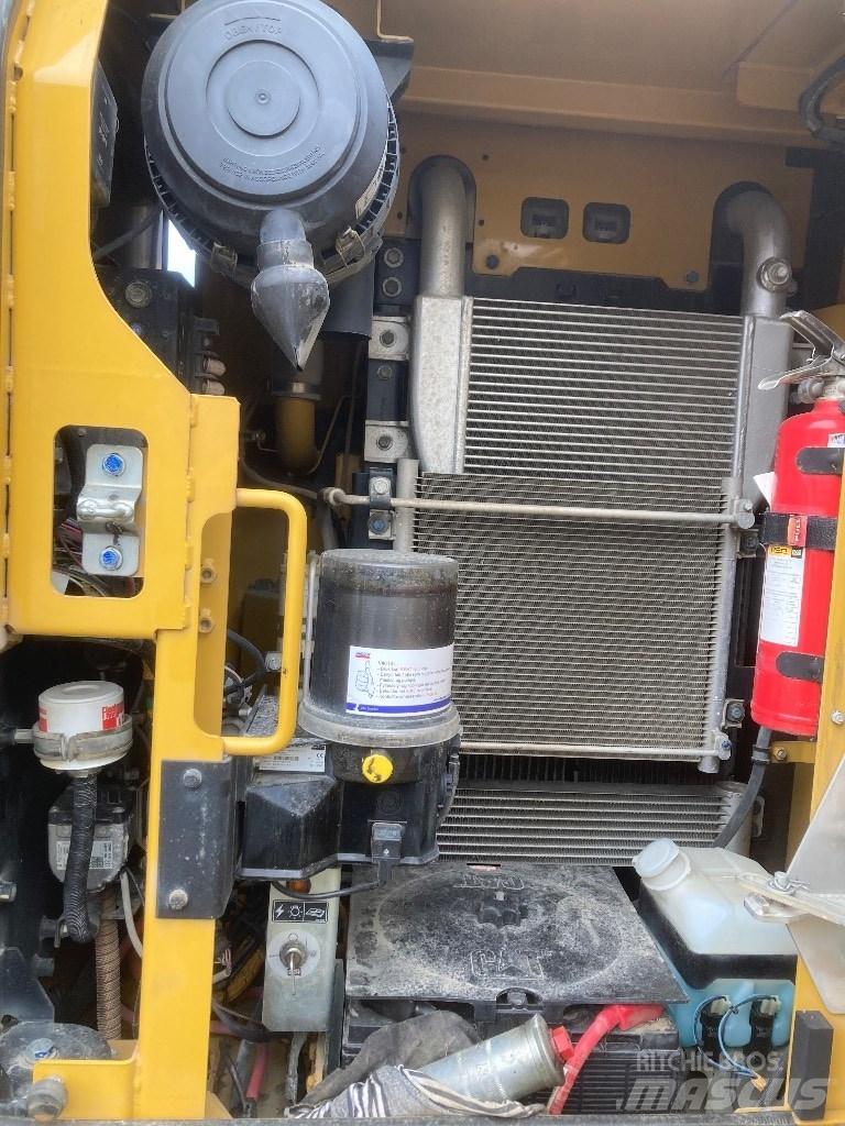CAT 313 F L 大型油圧ショベル12t以上（パワーショベル・ユンボ）