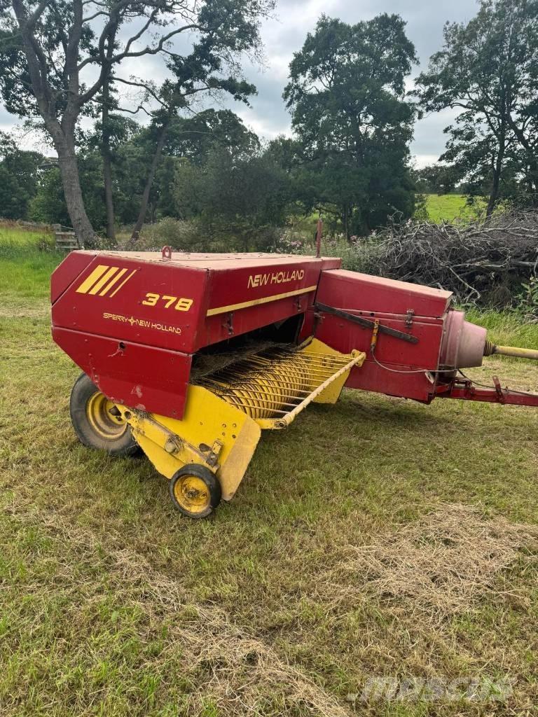 New Holland 378 スクエアベーラー