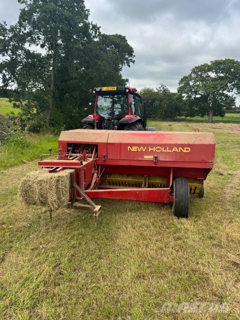 New Holland 378 スクエアベーラー