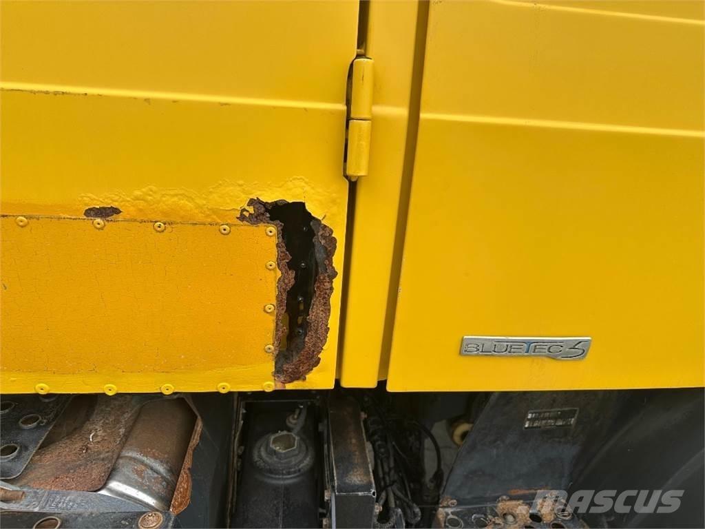 MB Trac U 4000 トラクター