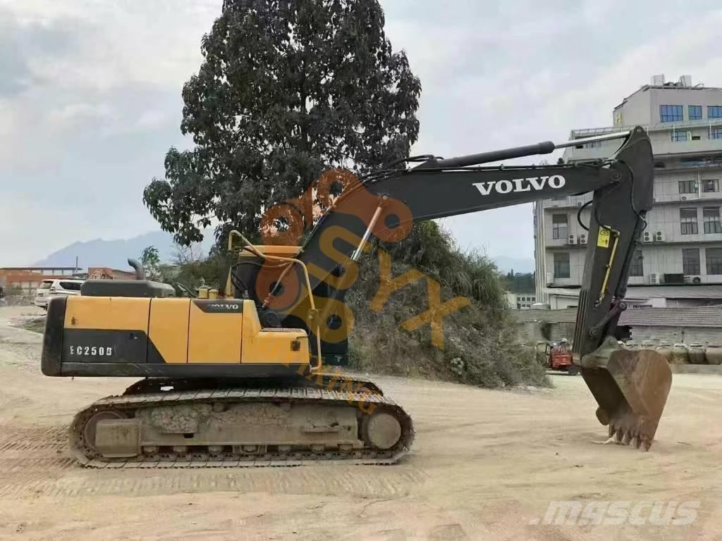 Volvo EC 210 B LC 大型油圧ショベル12t以上（パワーショベル・ユンボ）