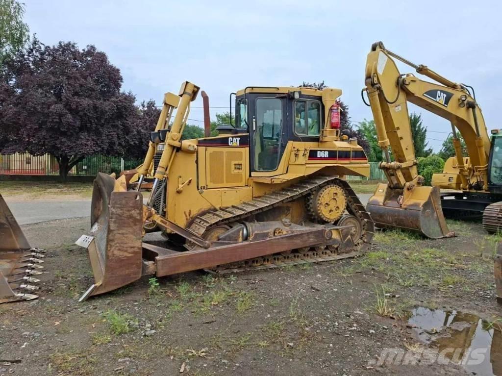 CAT D 6 R ブルドーザー