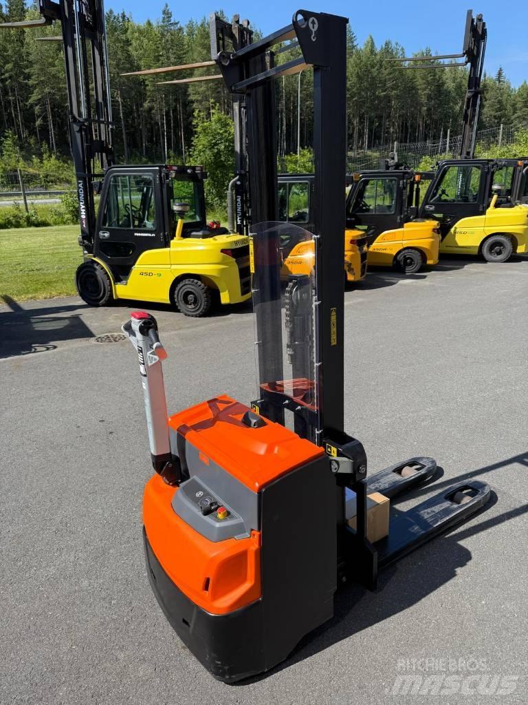 Rocla SWS12L ウォーキンフォークリフト