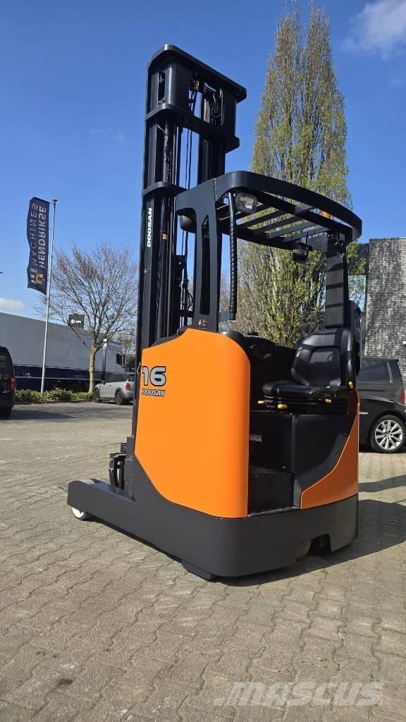 Doosan BR 16 JW-7 リーチフォークリフト