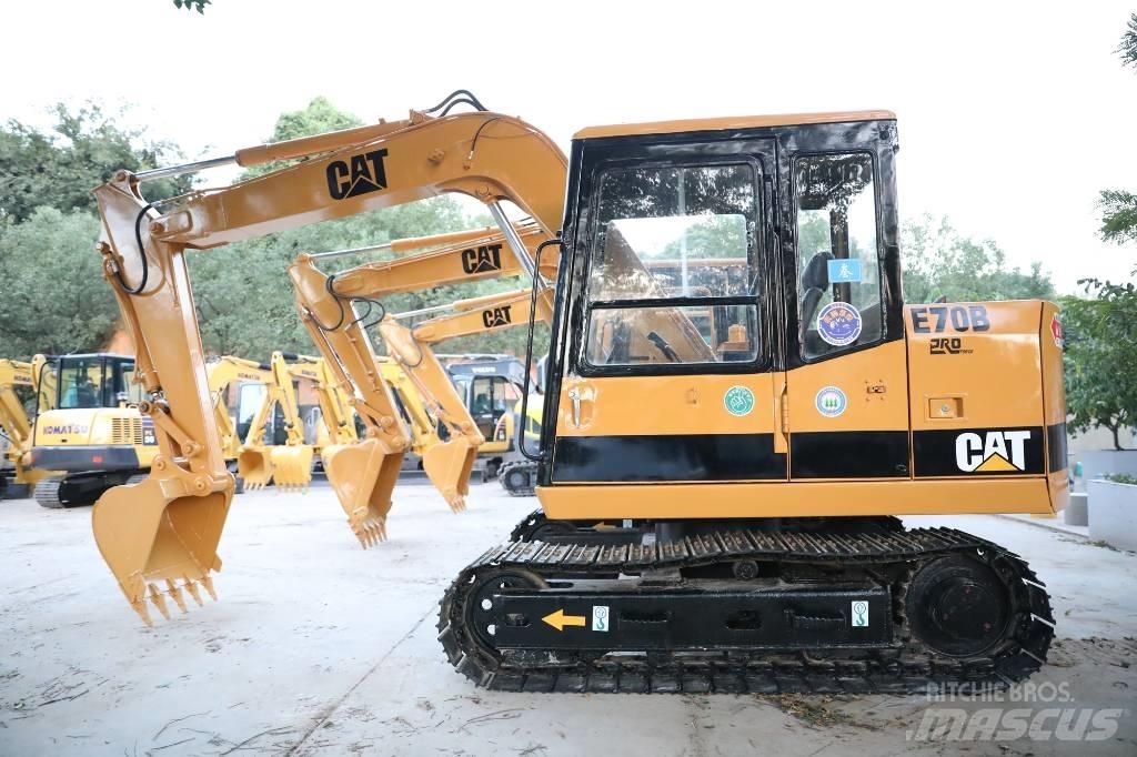 CAT E 70 B ミニ油圧ショベル 7t以下（ミニユンボ・ミニディガー）