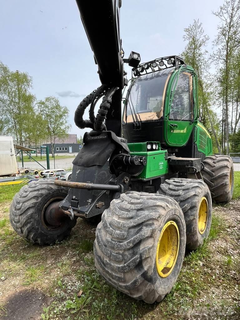John Deere 1070E ハーベスター