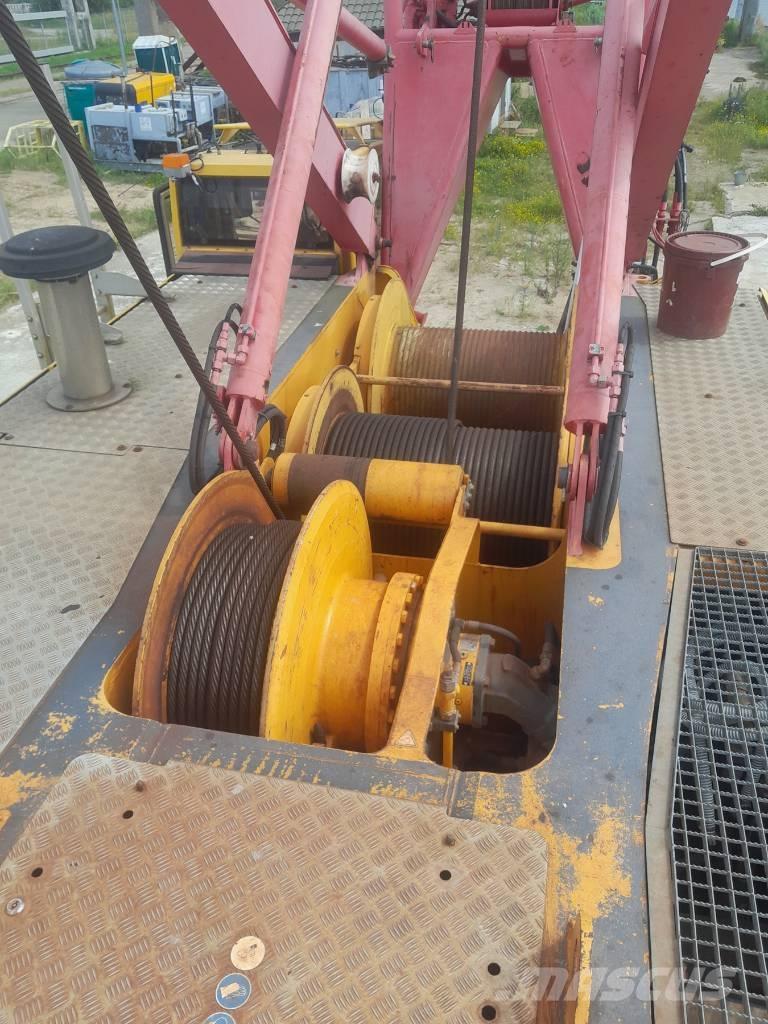 Liebherr LR 1130 クローラクレーン