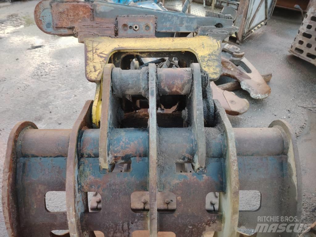 Engcon Koura グラップル