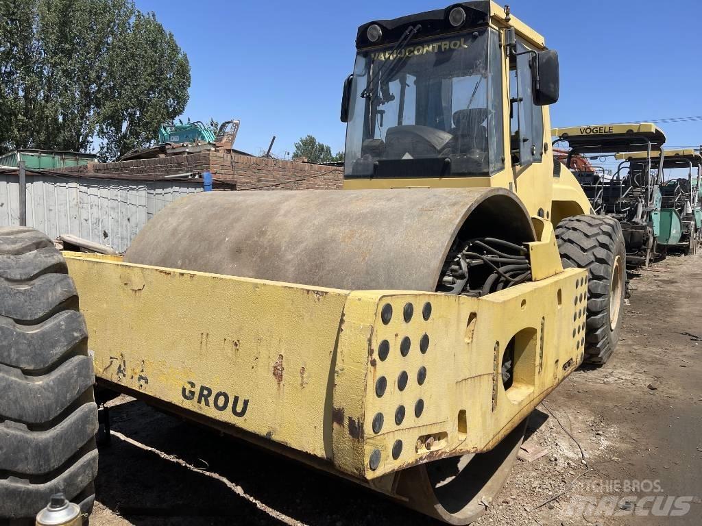 Bomag 226-4 振動ローラ