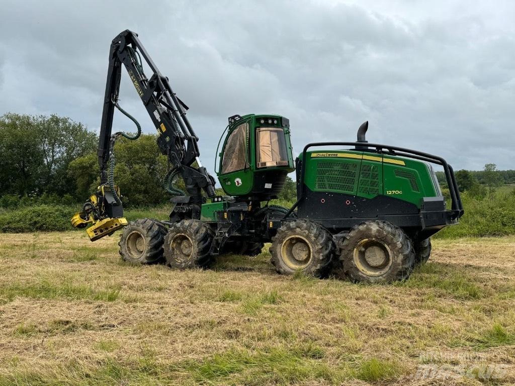 John Deere 1270G 8WD ハーベスター