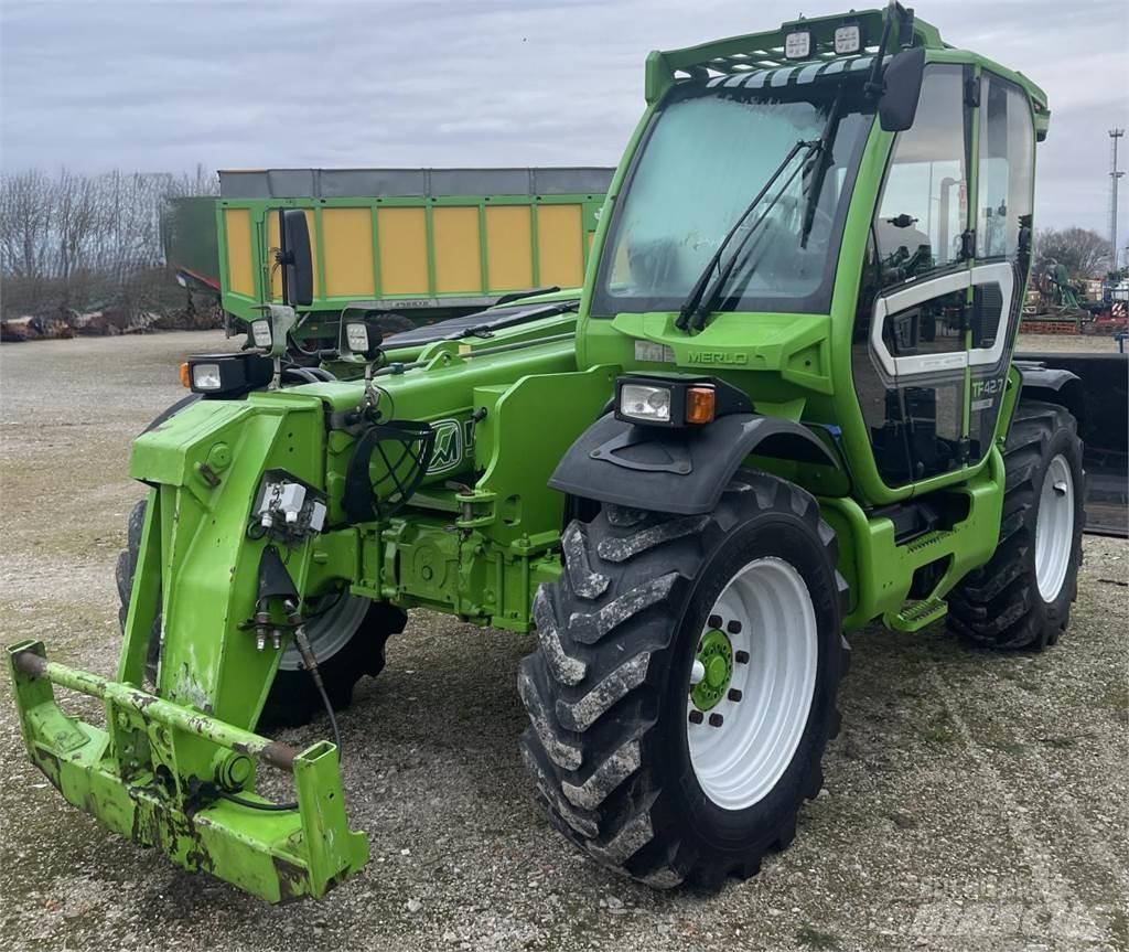 Merlo 42.7-140 農業用テレハンドラー