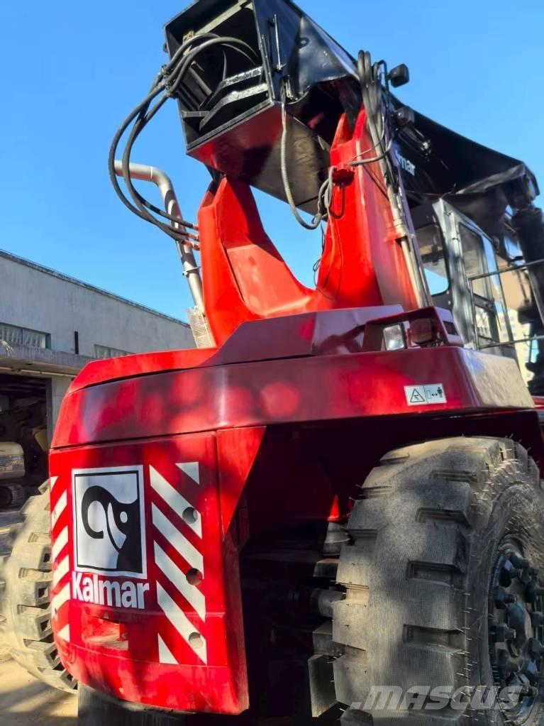 Kalmar DRT 450 リーチスタッカー