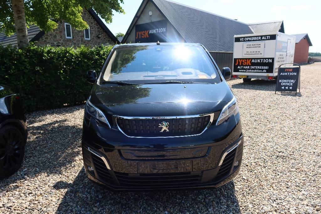 Peugeot E-Traveller 自動車