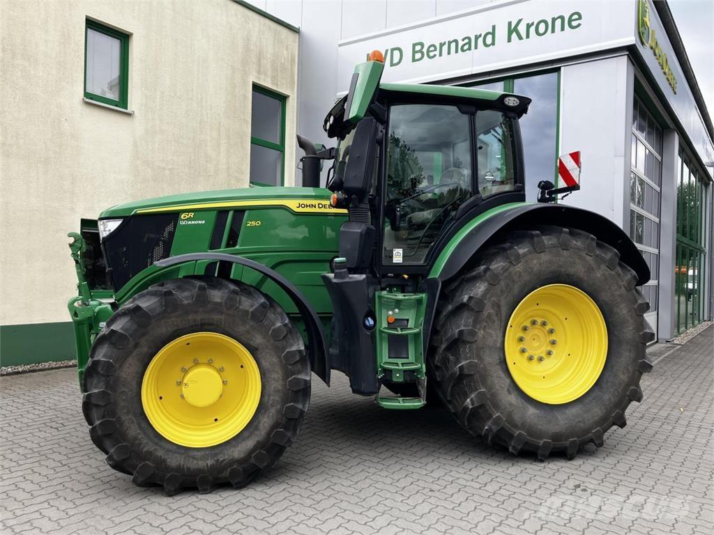 John Deere 6R 250 トラクター