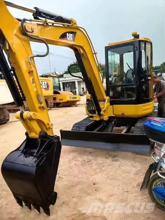 CAT 304 CR ミニ油圧ショベル 7t以下（ミニユンボ・ミニディガー）