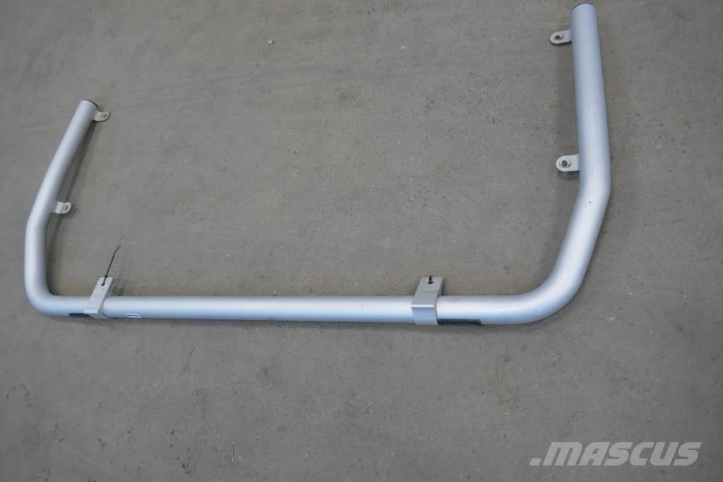  Trux Top-Bar キャビン及び内装