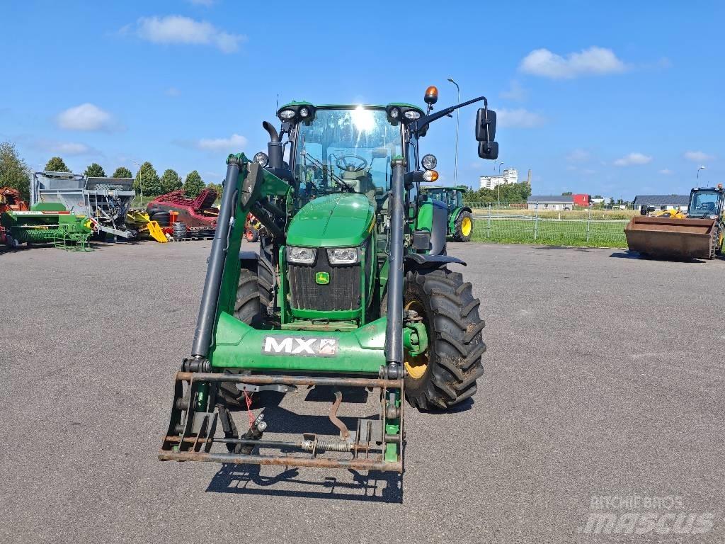 John Deere 5115 R トラクター