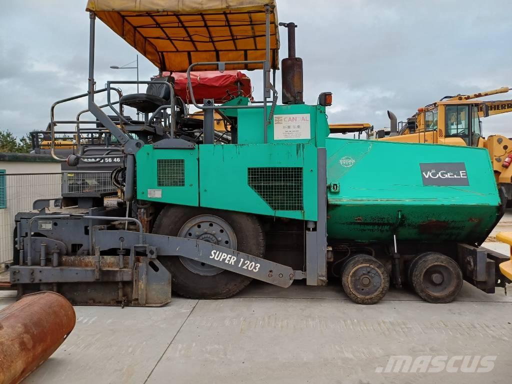 Vögele super 1302 アスファルトフィニッシャ