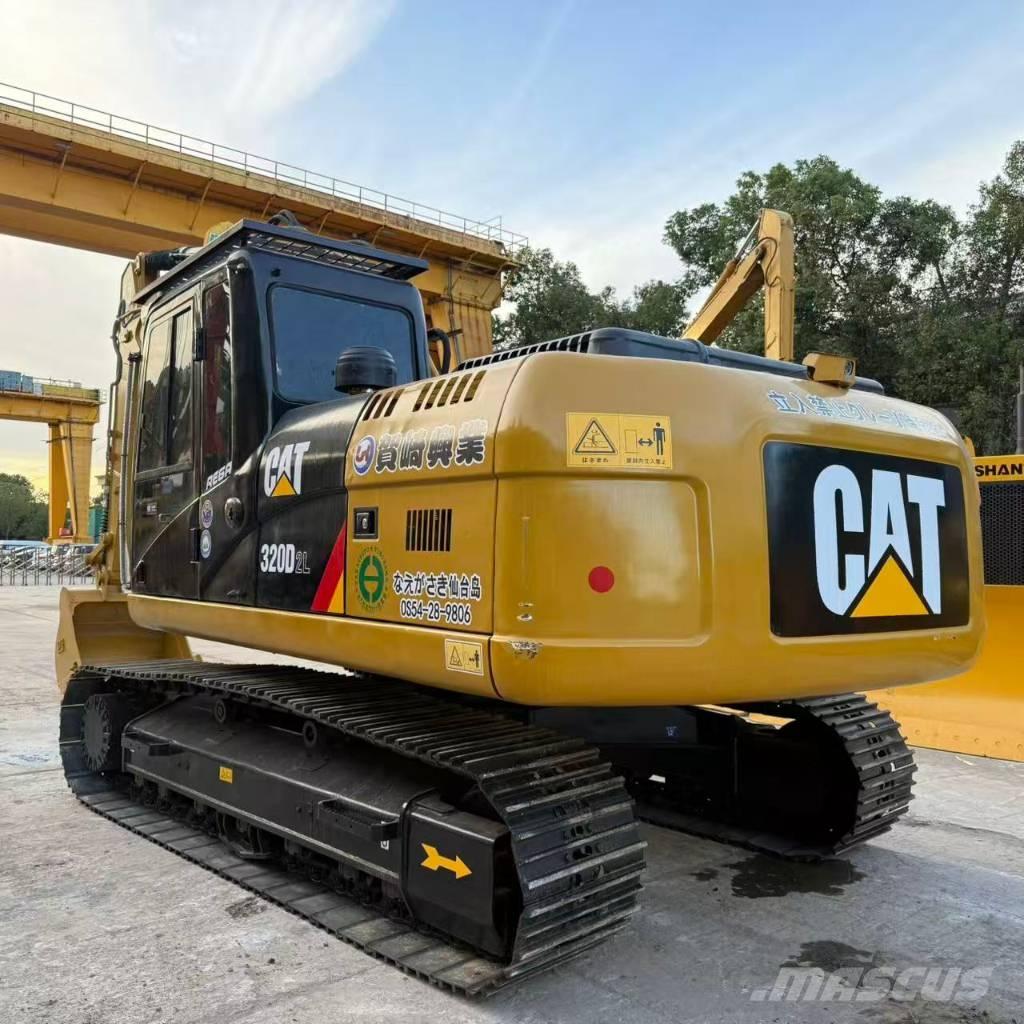 CAT 320D2 中型油圧ショベル 7ｔ-12ｔ（ユンボ・パワーショベル・バックホー）