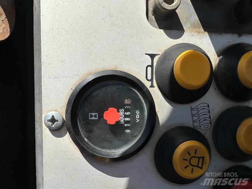 Hamm HD 10 VV タンデムローラ