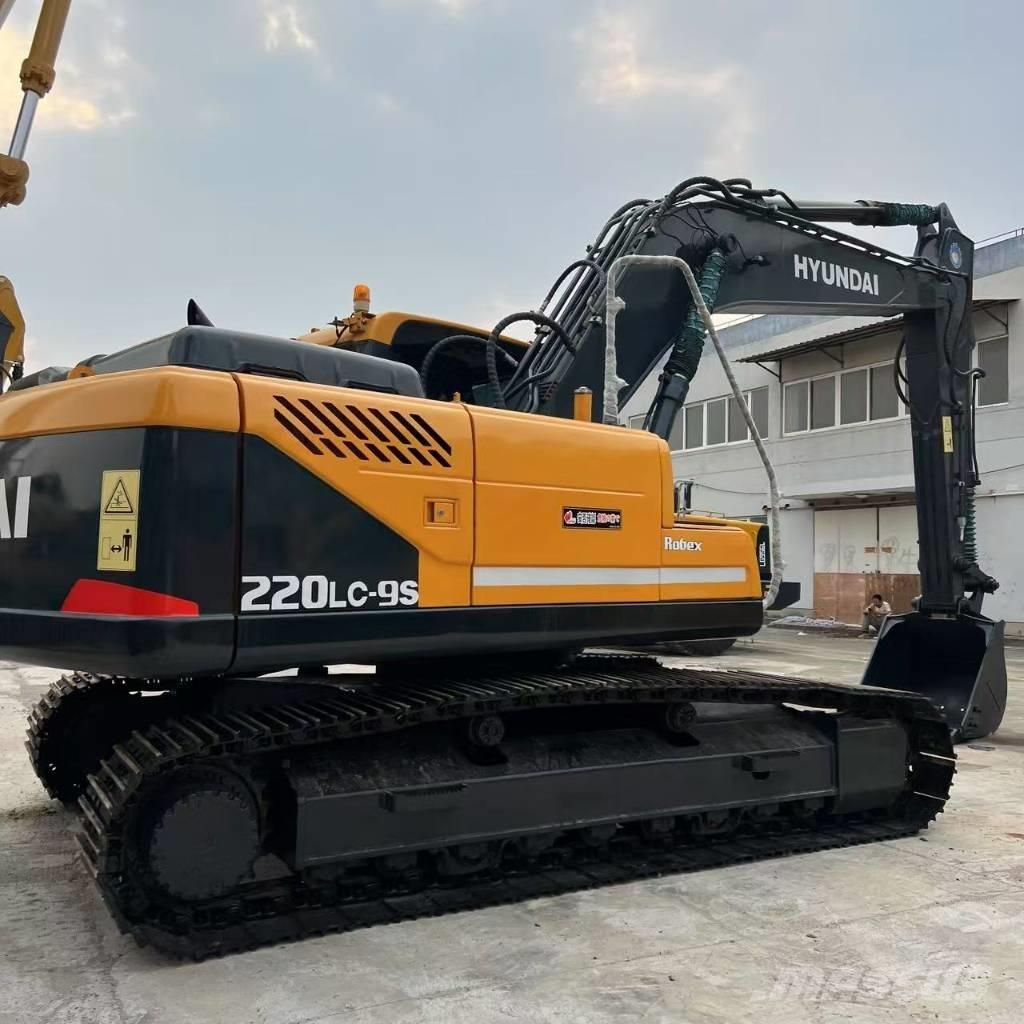 Hyundai R220LC-9S 中型油圧ショベル 7ｔ-12ｔ（ユンボ・パワーショベル・バックホー）