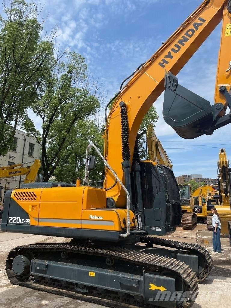 Hyundai 220LC-9S 大型油圧ショベル12t以上（パワーショベル・ユンボ）