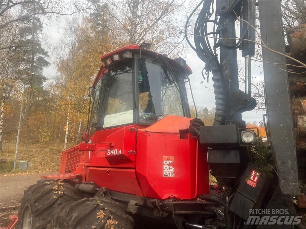 Valmet 840.4 フォワーダー