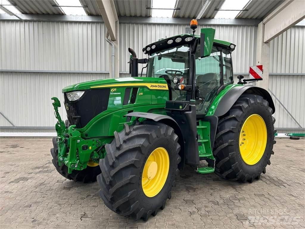 John Deere 6R 215 トラクター