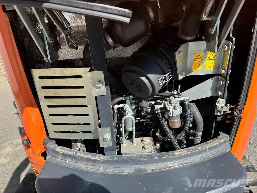 Hitachi ZX26U-6CR ミニ油圧ショベル 7t以下（ミニユンボ・ミニディガー）