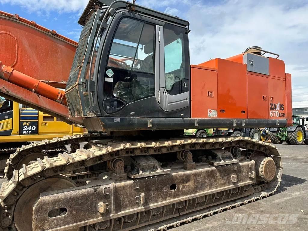 Hitachi ZX670CH-3 大型油圧ショベル12t以上（パワーショベル・ユンボ）