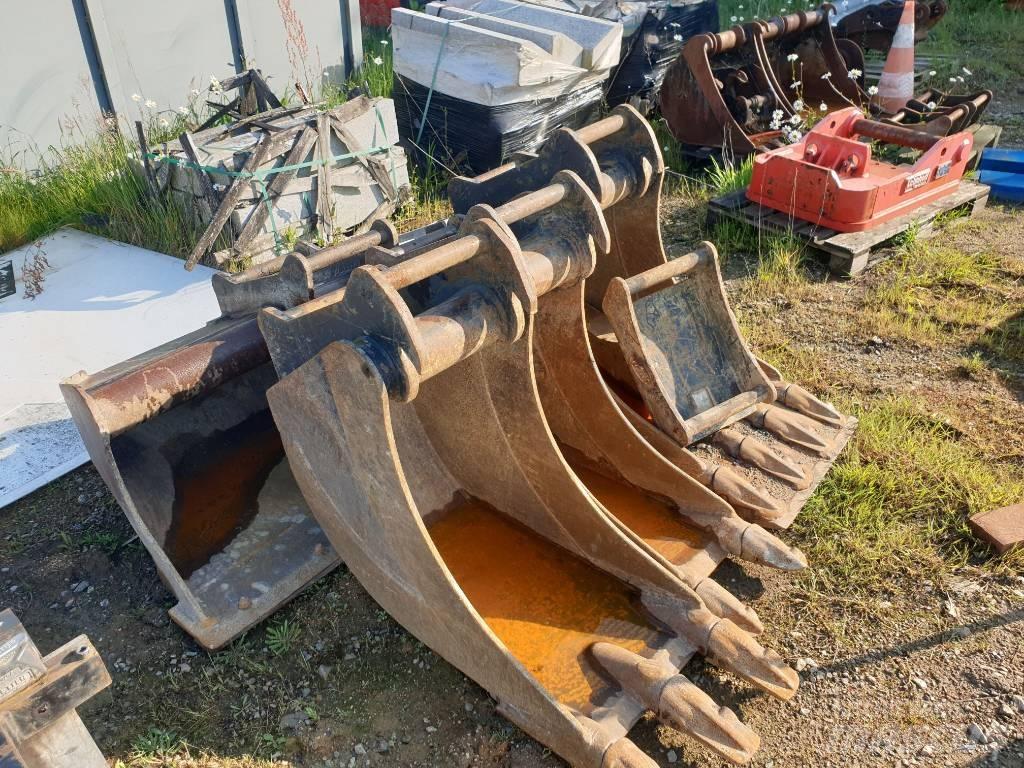 Komatsu PW118MR-11 ホイール式油圧ショベル（パワーショベル・ユンボ・バックホー）
