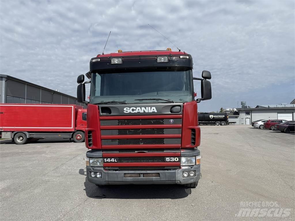 Scania R144 6X2 アームロール
