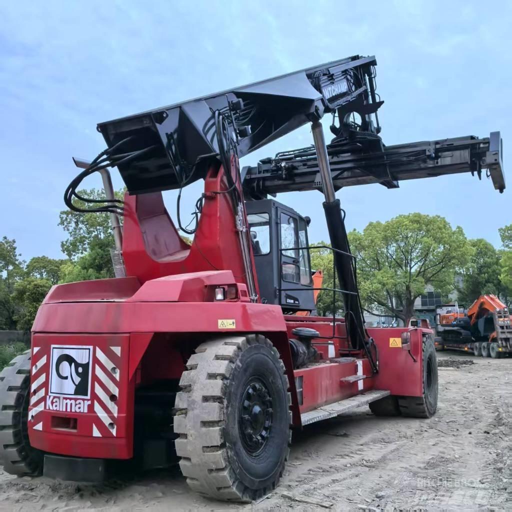 Kalmar DRF 450 リーチスタッカー