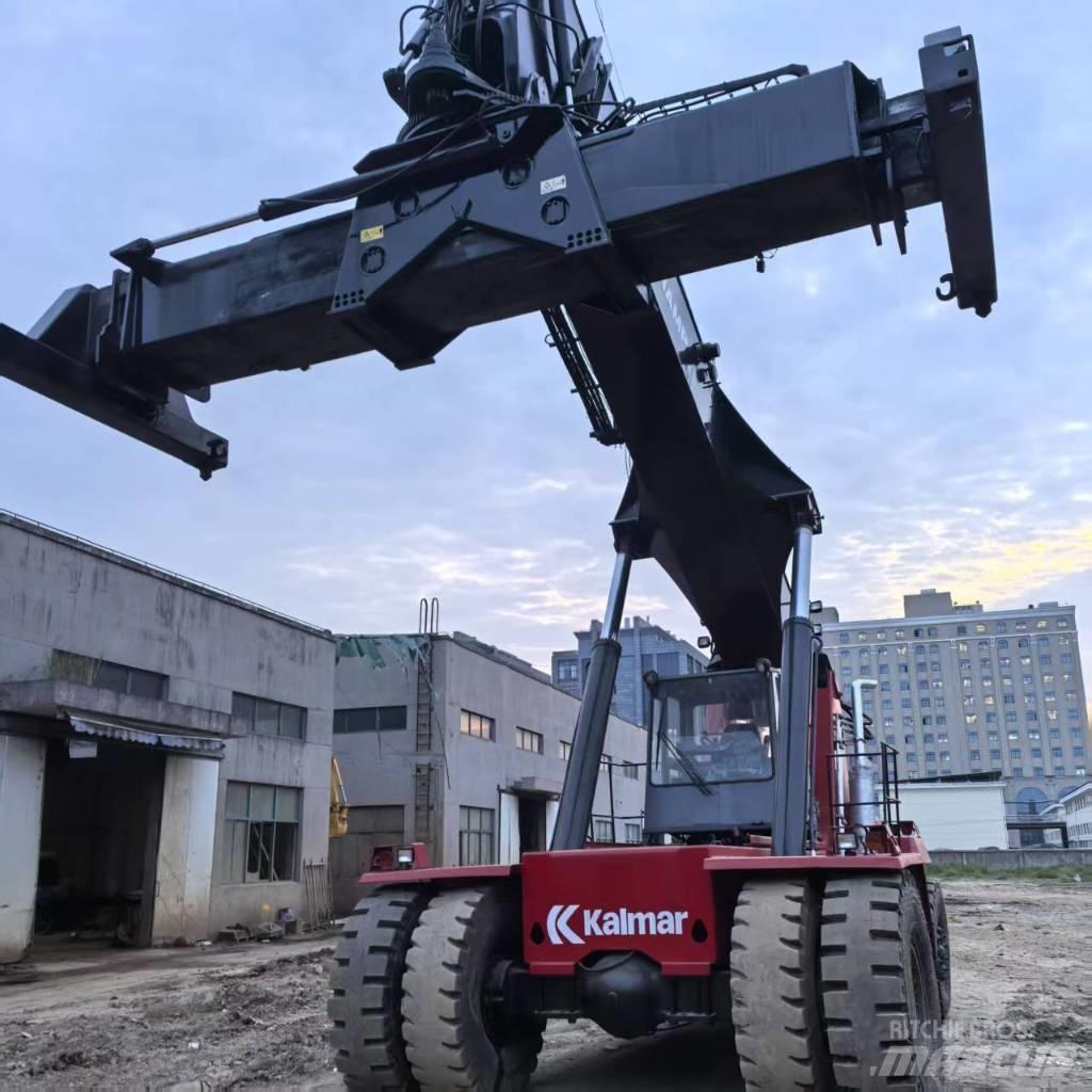 Kalmar DRF 450 リーチスタッカー