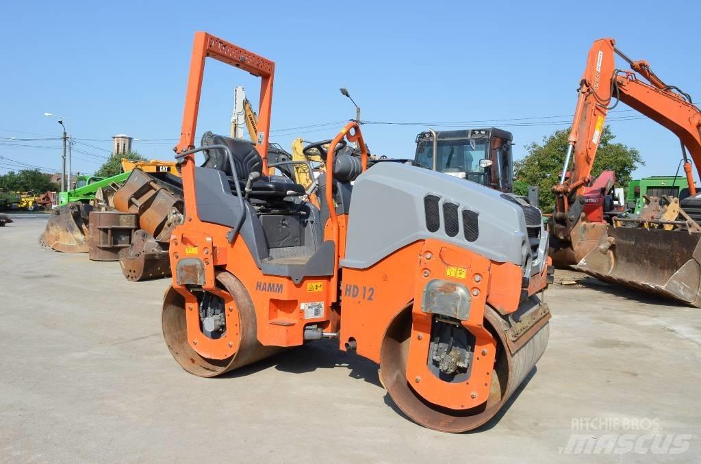 Hamm HD 12 VV タンデムローラ