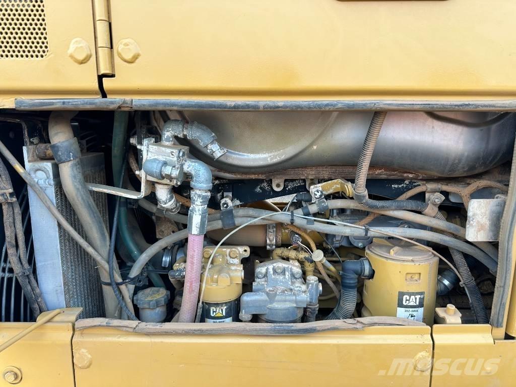 CAT D 6 N XL ブルドーザー