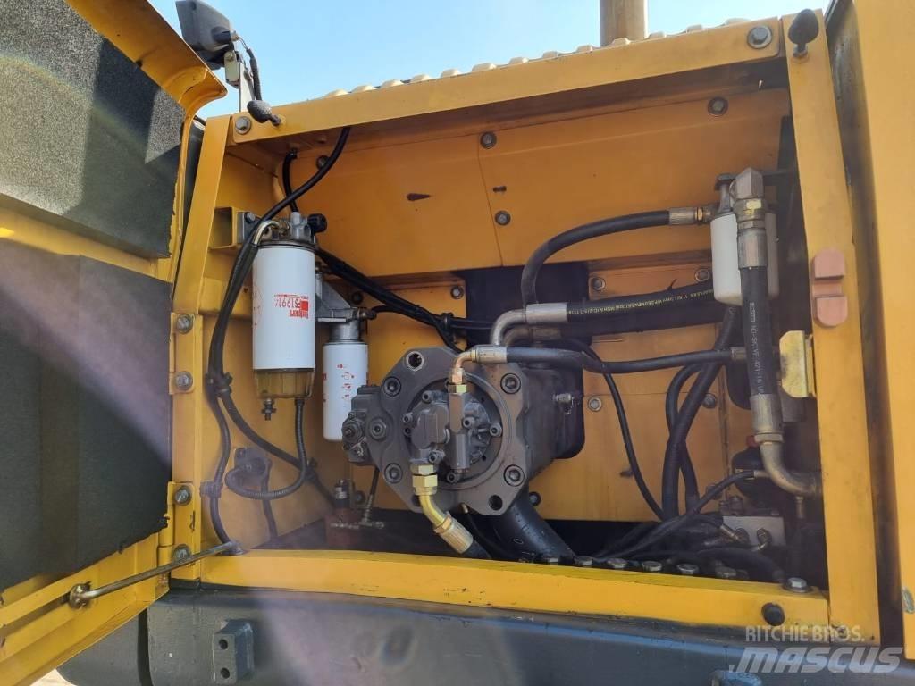 Volvo EC 290 C L 大型油圧ショベル12t以上（パワーショベル・ユンボ）