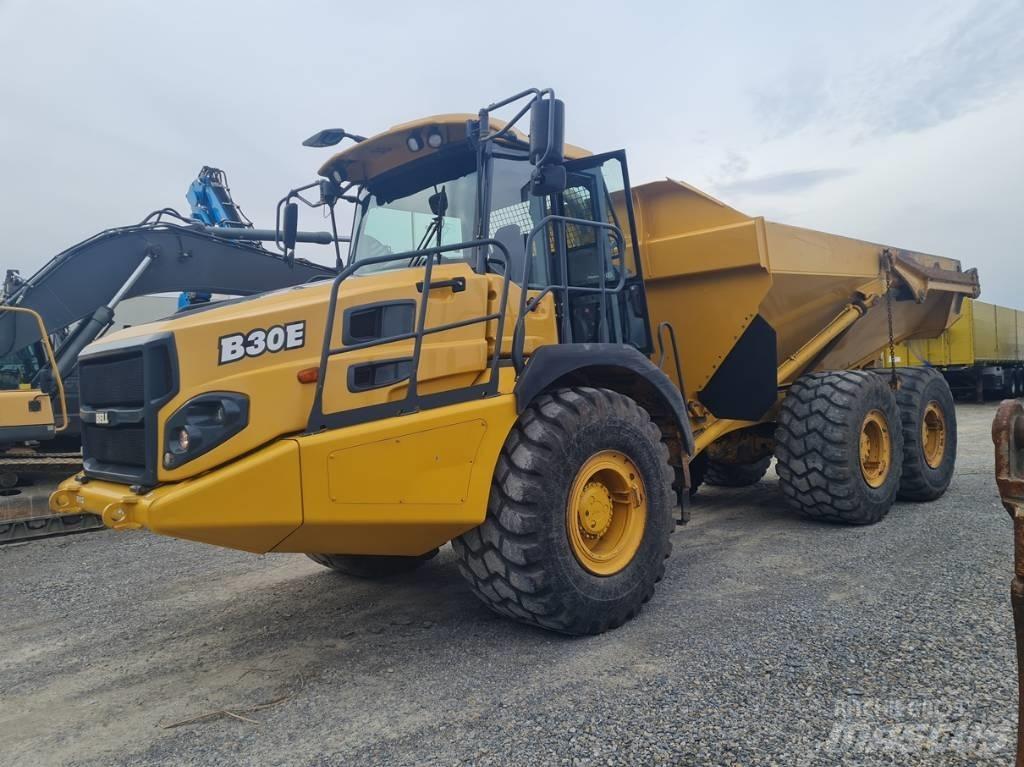 Bell B 30 E 6X6 アーティキュレート式ダンプトラック