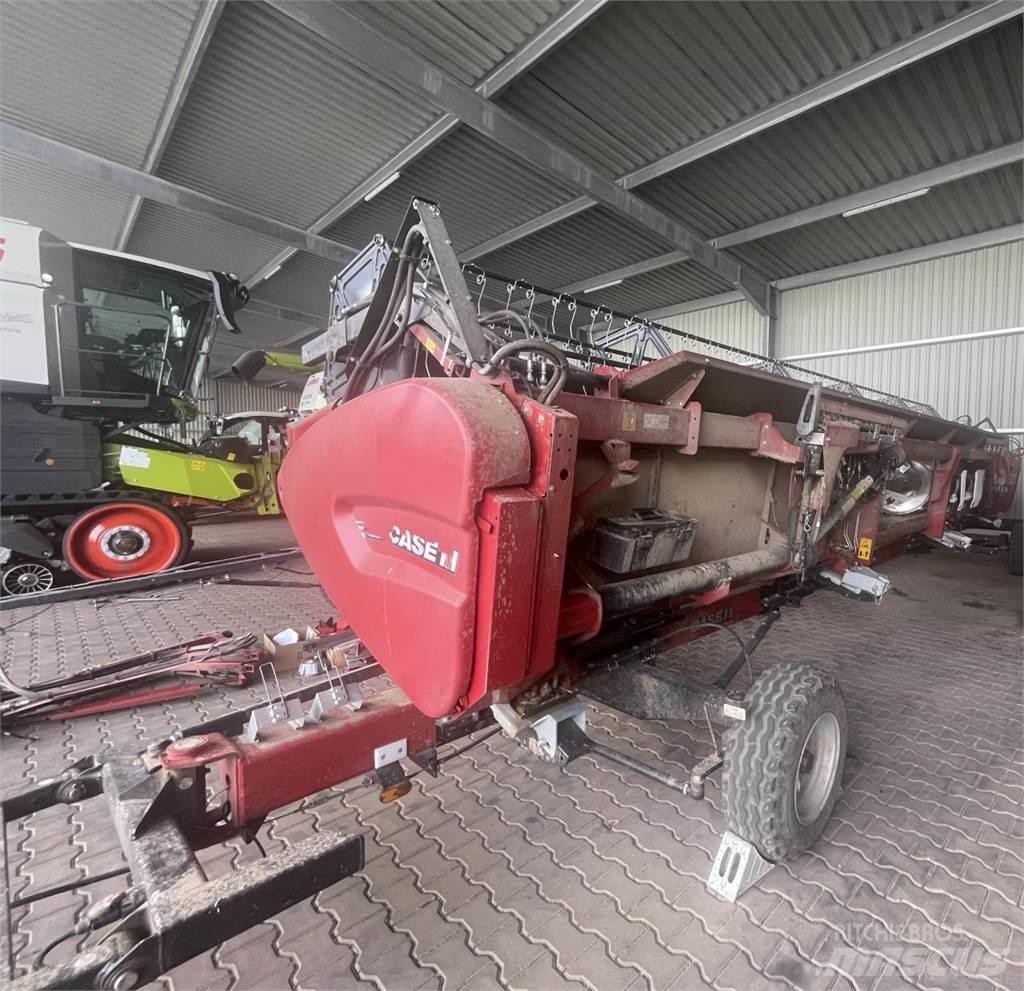 Case IH 8250 ASF コンバイン