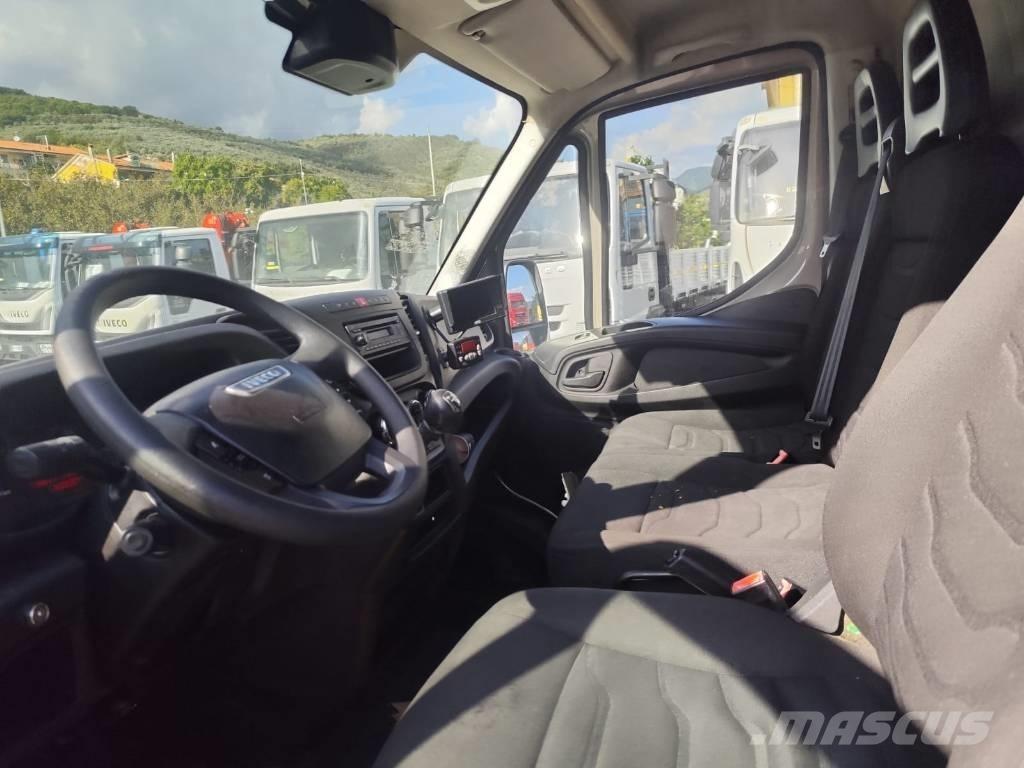 Iveco Daily 35-130 クレーントラック、ユニック車