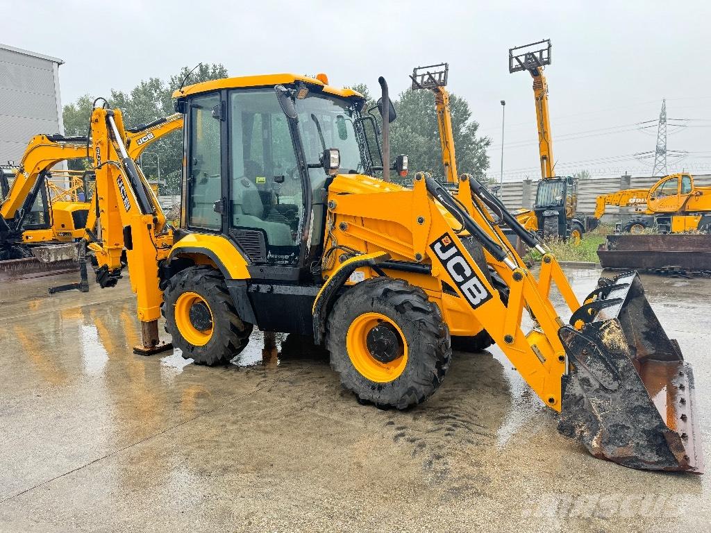 JCB 3 CX / compact バックホーローダー