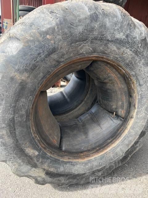 Nokian 600/55-26.5 タイヤ、ホイル、リム