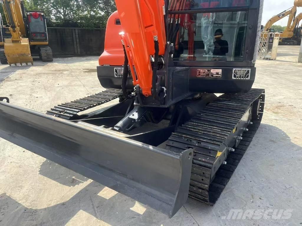Doosan DX 60-9 C 中型油圧ショベル 7ｔ-12ｔ（ユンボ・パワーショベル・バックホー）