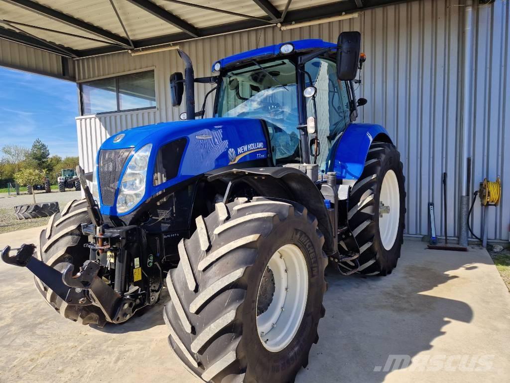 New Holland T 7.235 トラクター