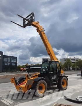 JCB 540-140 テレスコーピックハンドラー