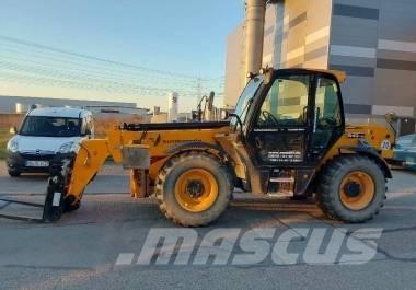 JCB 540-140 テレスコーピックハンドラー