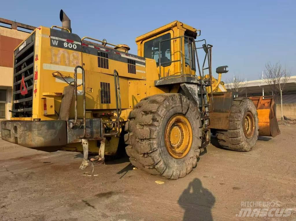 Komatsu WA 600-3 ホイールローダー・タイヤショベル