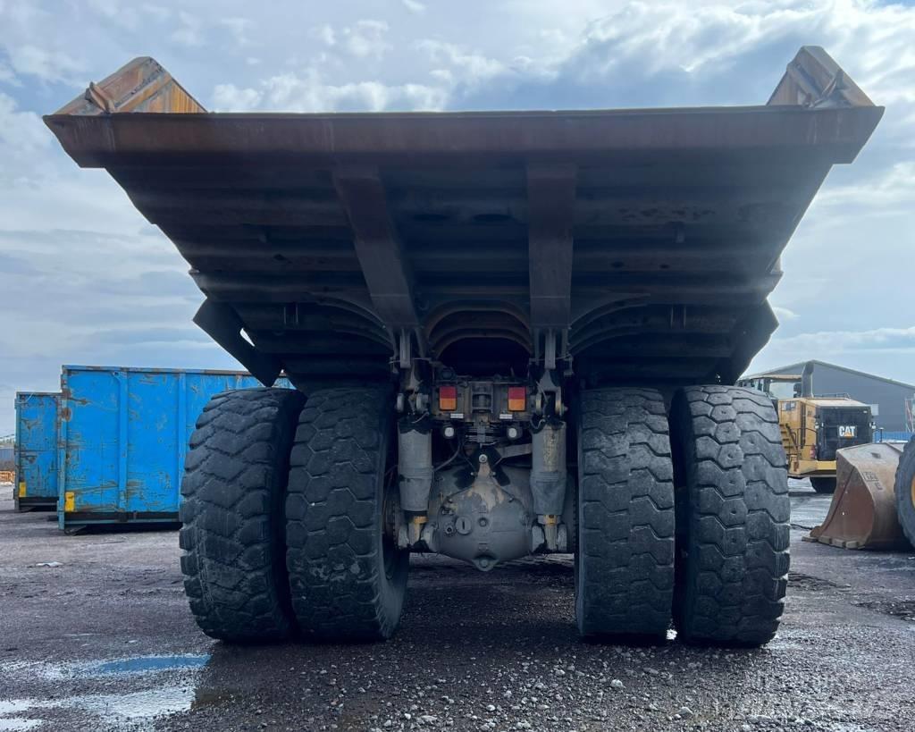 CAT 775 G リジットフレーム式ダンプトラック
