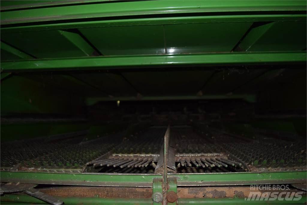 John Deere 2066 コンバイン